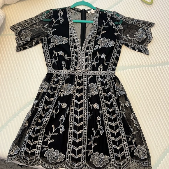 Dress - Picture 1 of 2